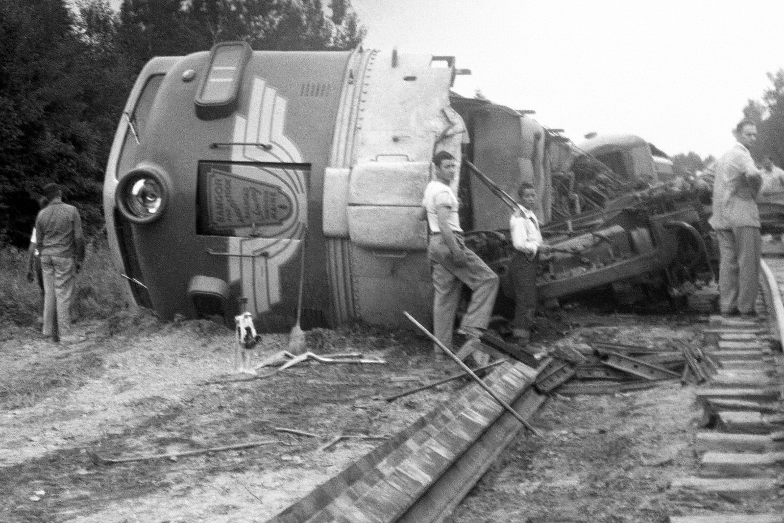 Bangor & Aroostook E7 #11 wrecked just south of Hudson, Maine on June 30, 1954. SOFT FOCUS