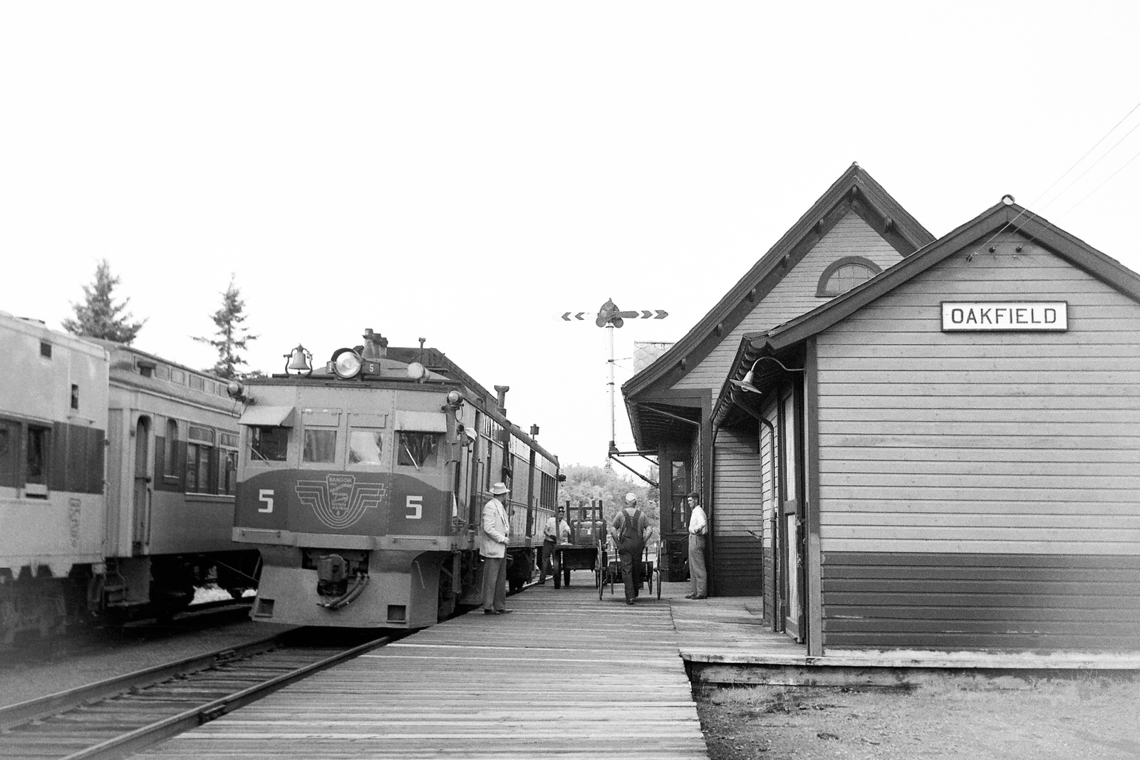 Bangor & Aroostook Railcar #5 @ Oakfield, ME on 7/31/1954. (8x12)