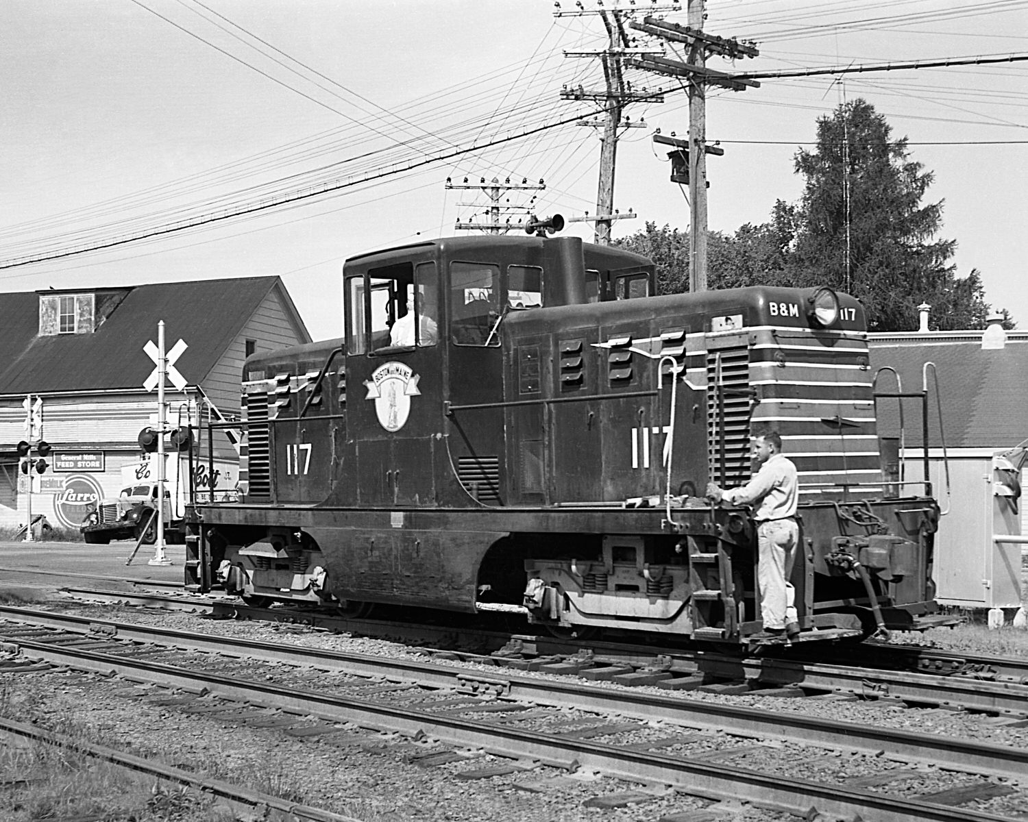 Boston Maine 44T #117 at Biddeford, Maine on  6/16/1961. (8x10)