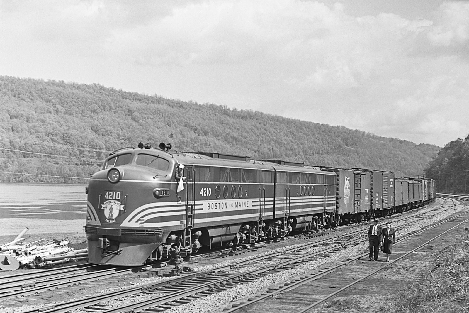 Boston & Maine FTA #4210 at Brattleboro, VT. Date? (8x12)