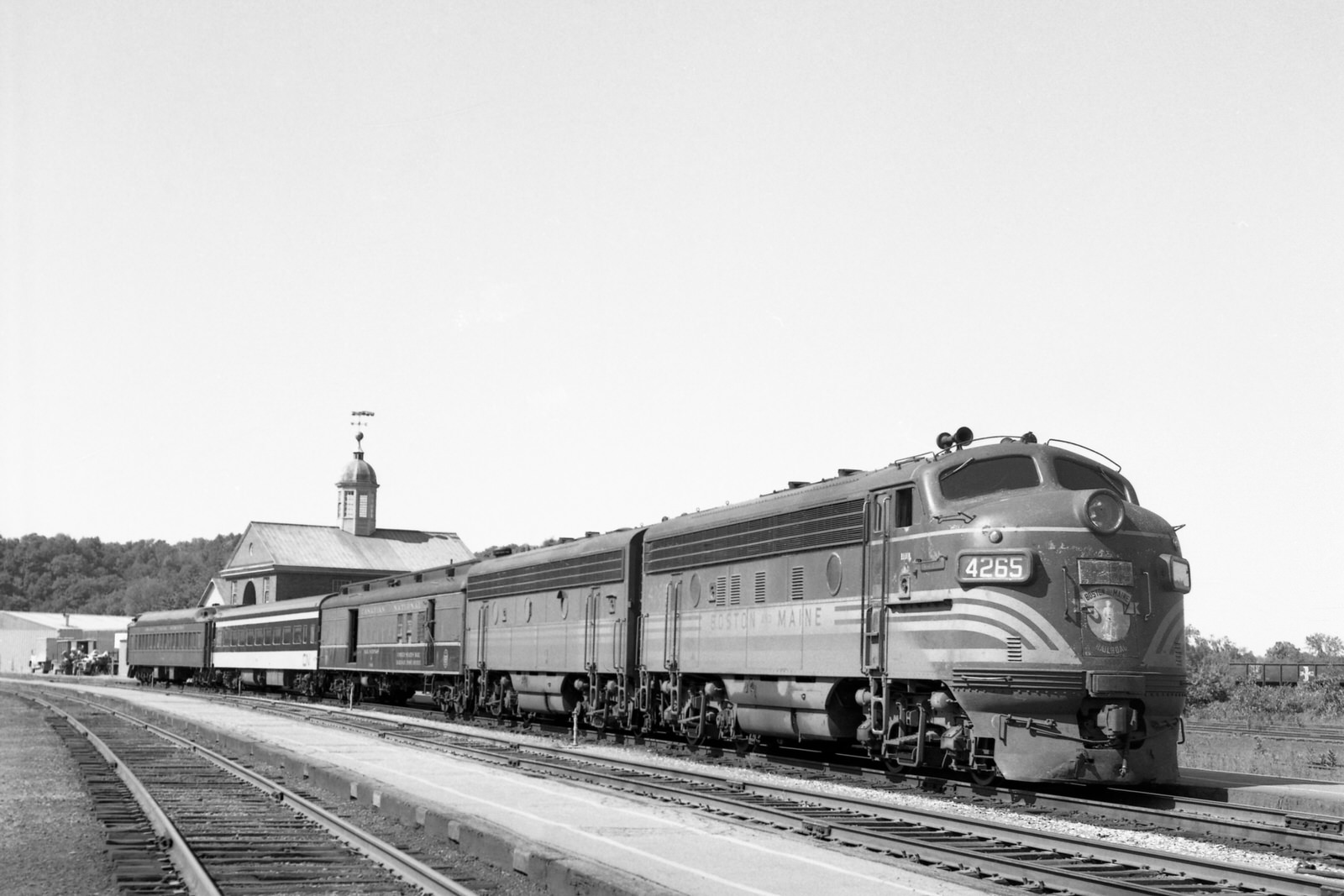 Boston Maine F7A #4265 on the "Ambassador" at WhitE River Jct, VT during 10/66. (8x12)