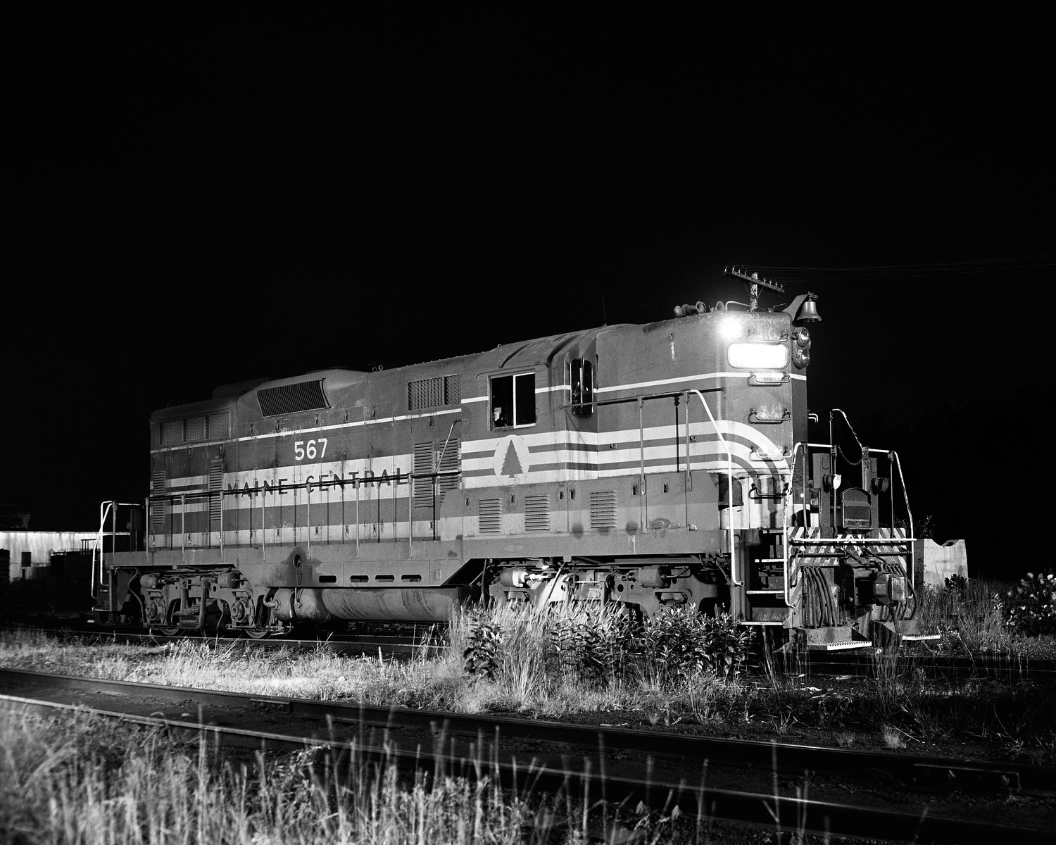 Nightshot of Maine Central GP7 #567 at Portland, ME on 8/18/1970. (8x10)