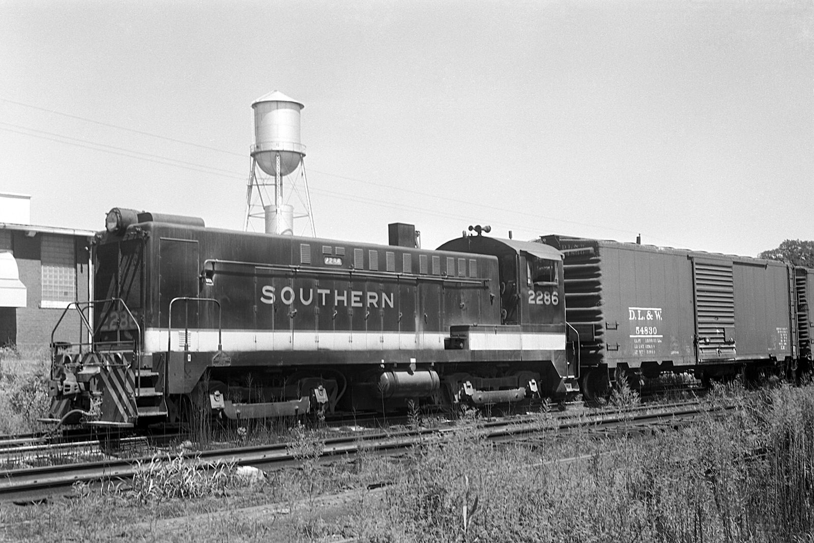 Southern Baldwin DS44-1000 @2286 at Spencer, N.C. on 8/25/1965. (8x12)