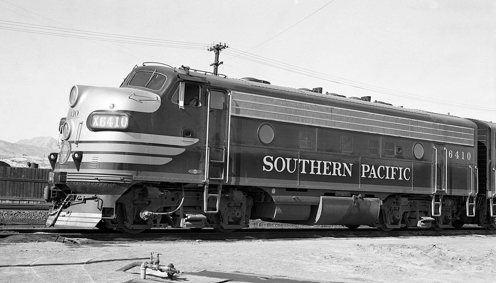 Southern Pacific F7A #X6410 at El Paso, TX on 3/13/1953. (8x14)