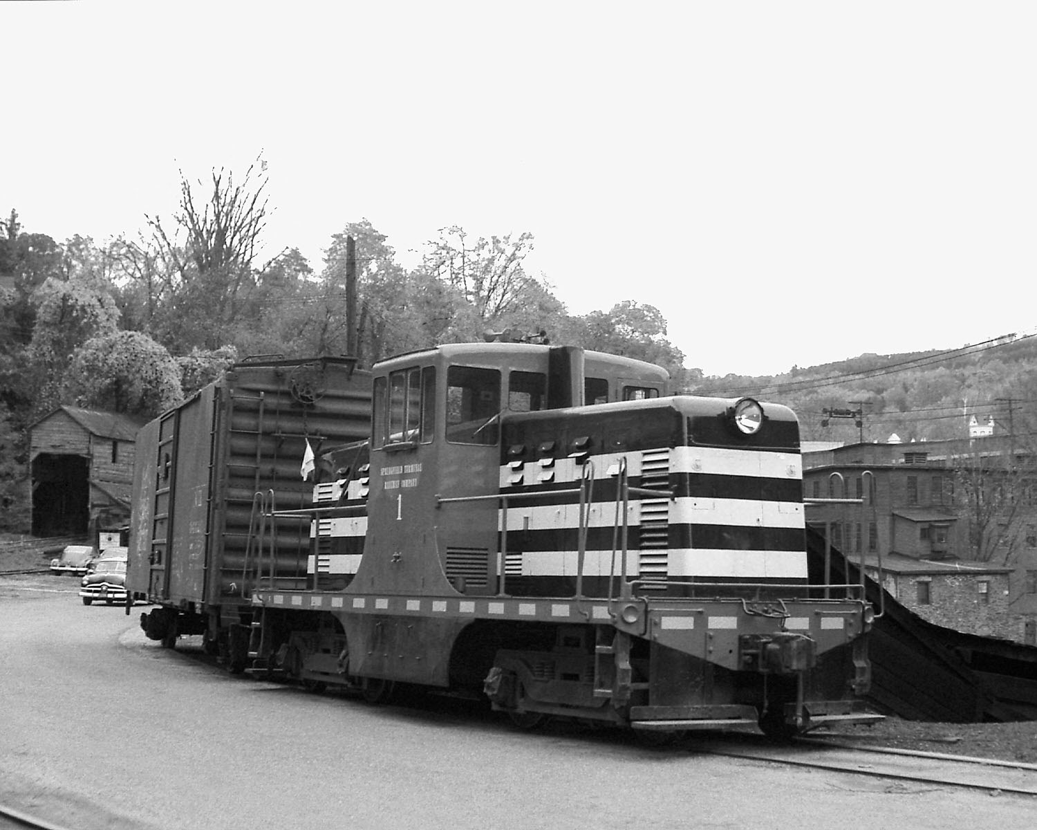 Springfield Terminal 44 tonner #1 switching a boxcar at Springfield, VT in the 1950's (8x10)